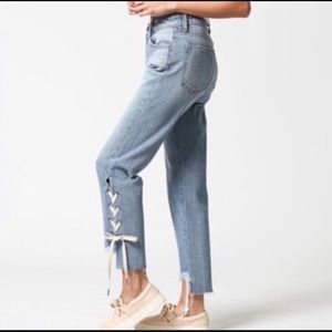 Hidden Tracey High Rise Lace Cropped Frayed Denim Jeans